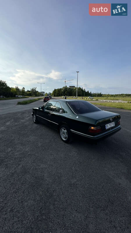 Купе Mercedes-Benz E-Class 1996 в Львове