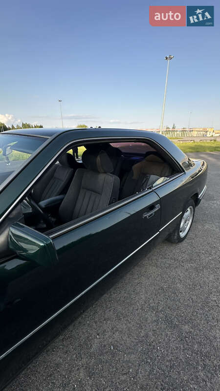 Купе Mercedes-Benz E-Class 1996 в Львове