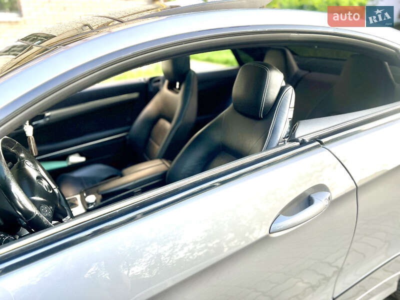 Купе Mercedes-Benz E-Class 2009 в Самборе