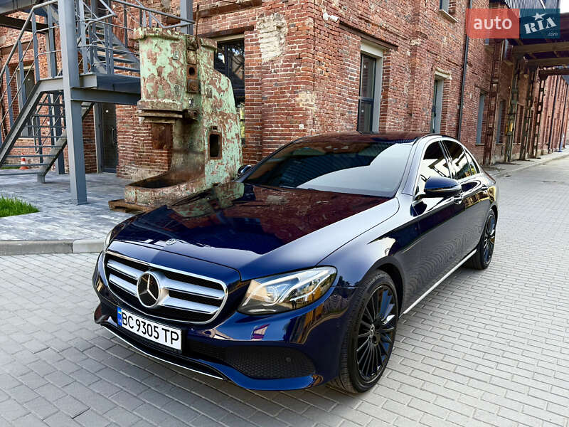 Седан Mercedes-Benz E-Class 2018 в Львове