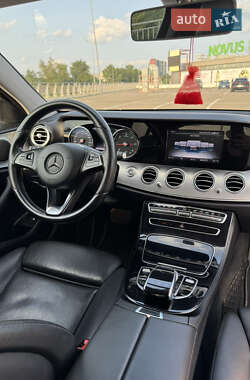 Седан Mercedes-Benz E-Class 2016 в 