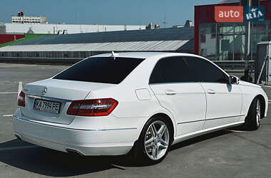 Седан Mercedes-Benz E-Class 2012 в 
