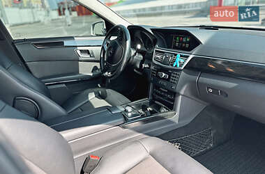 Седан Mercedes-Benz E-Class 2012 в 