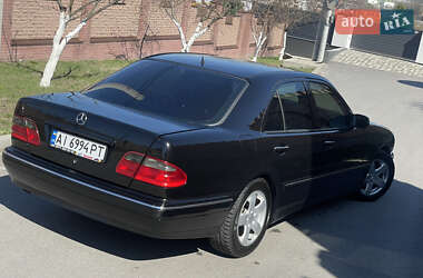Седан Mercedes-Benz E-Class 2000 в 
