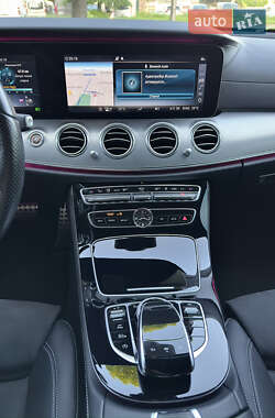 Седан Mercedes-Benz E-Class 2016 в 
