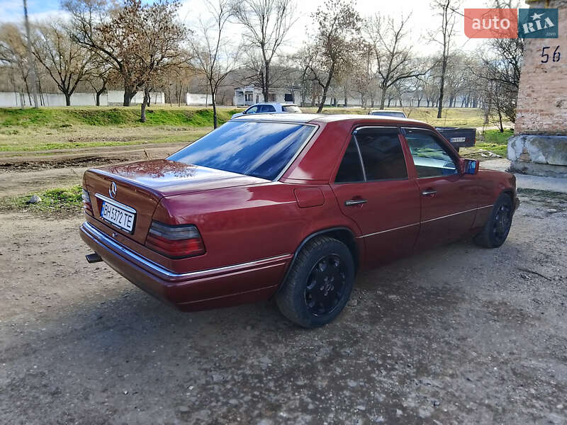 Седан Mercedes-Benz E-Class 1994 в Болграде