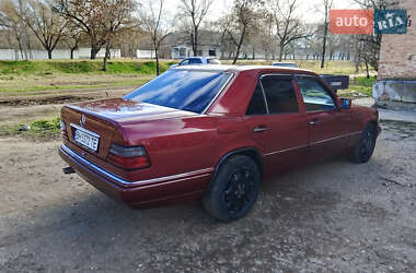 Седан Mercedes-Benz E-Class 1994 в 