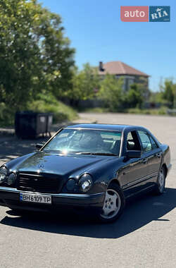 Седан Mercedes-Benz E-Class 1997 в Одесі