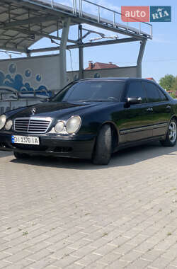 Седан Mercedes-Benz E-Class 2000 в 