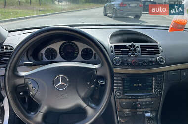 Седан Mercedes-Benz E-Class 2003 в 