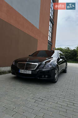 Седан Mercedes-Benz E-Class 2010 в Львові