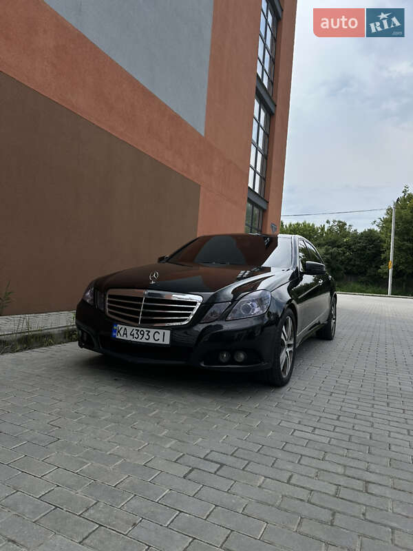 Mercedes-Benz E-Class 2010