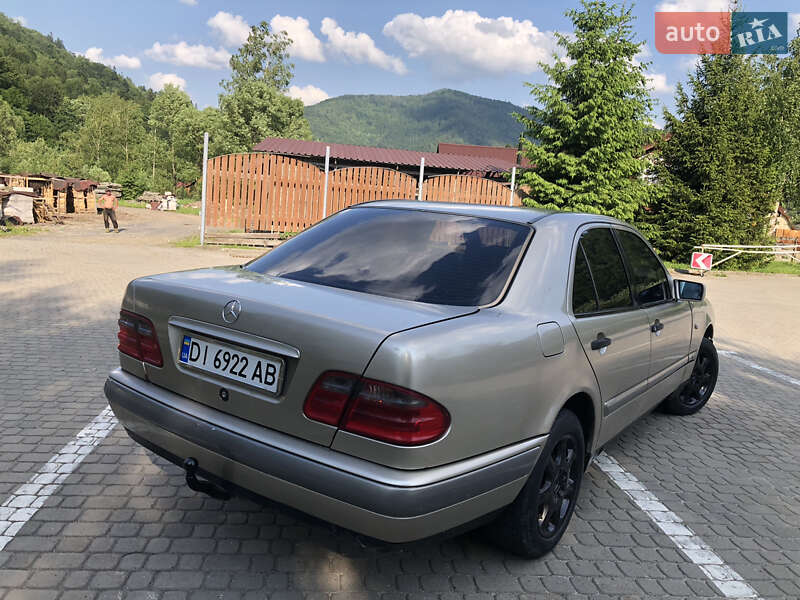 Седан Mercedes-Benz E-Class 1997 в Сколе