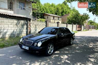 Седан Mercedes-Benz E-Class 2000 в Рівному