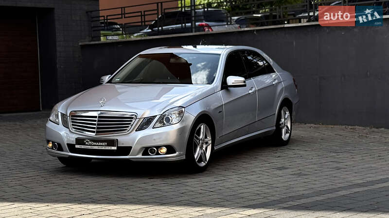Седан Mercedes-Benz E-Class 2009 в Ивано-Франковске