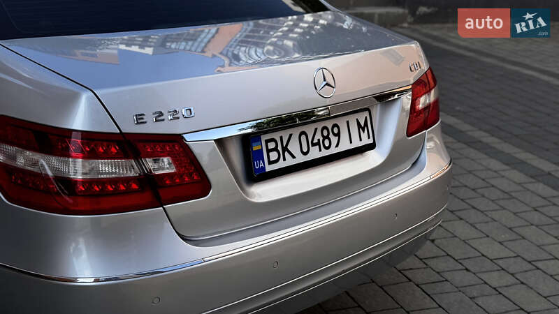Седан Mercedes-Benz E-Class 2009 в Ивано-Франковске