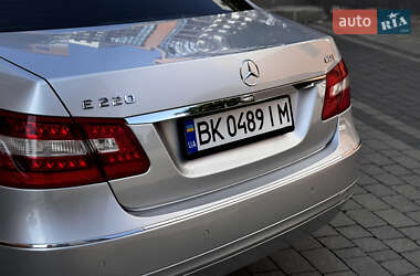 Седан Mercedes-Benz E-Class 2009 в 