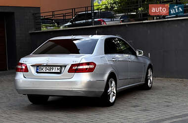 Седан Mercedes-Benz E-Class 2009 в 