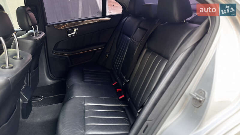 Седан Mercedes-Benz E-Class 2009 в Ивано-Франковске