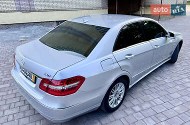 Седан Mercedes-Benz E-Class 2010 в 