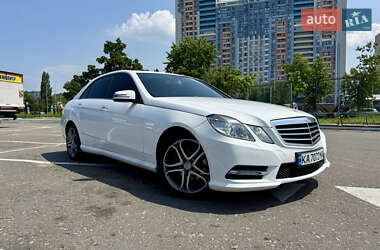 Седан Mercedes-Benz E-Class 2012 в Києві