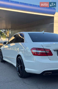 Седан Mercedes-Benz E-Class 2012 в 