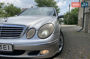 Седан Mercedes-Benz E-Class 2002 в 