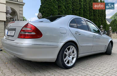 Седан Mercedes-Benz E-Class 2002 в 