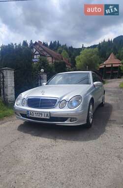 Седан Mercedes-Benz E-Class 2006 в Воловце