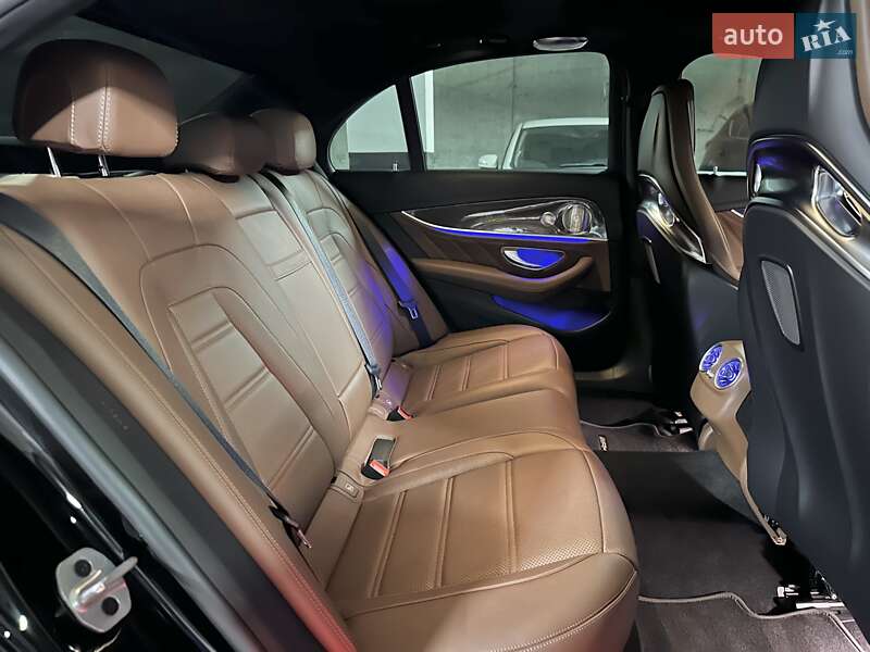 Седан Mercedes-Benz E-Class 2021 в Днепре