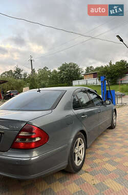 Седан Mercedes-Benz E-Class 2005 в 