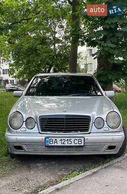 Седан Mercedes-Benz E-Class 1998 в Киеве