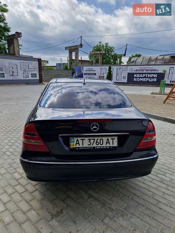 Седан Mercedes-Benz E-Class 2002 в Івано-Франківську