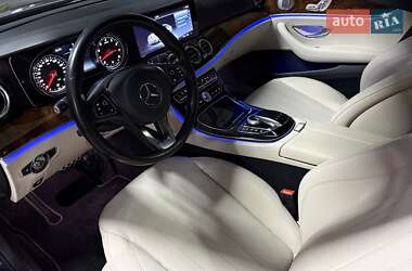 Седан Mercedes-Benz E-Class 2016 в 