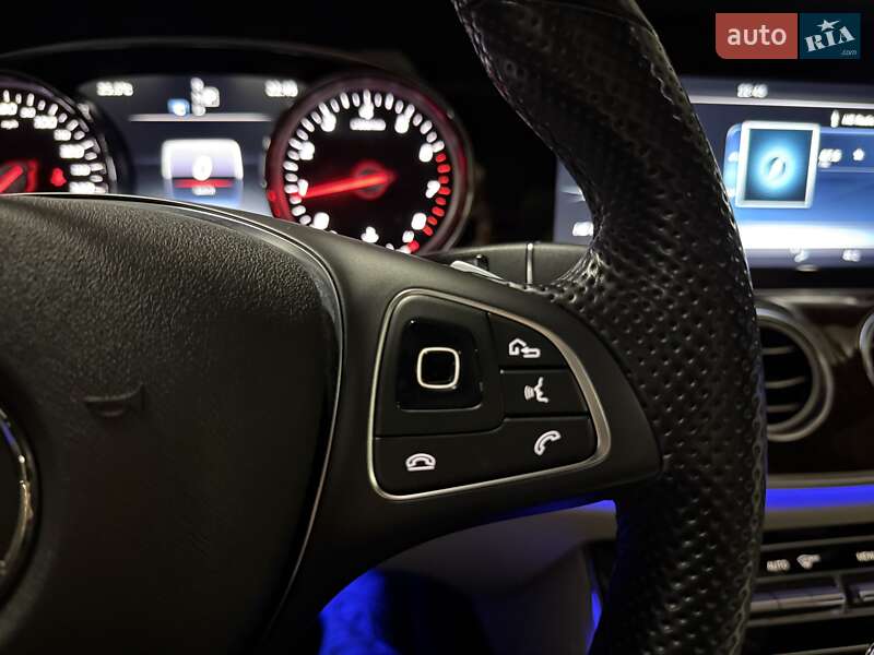 Седан Mercedes-Benz E-Class 2016 в Киеве