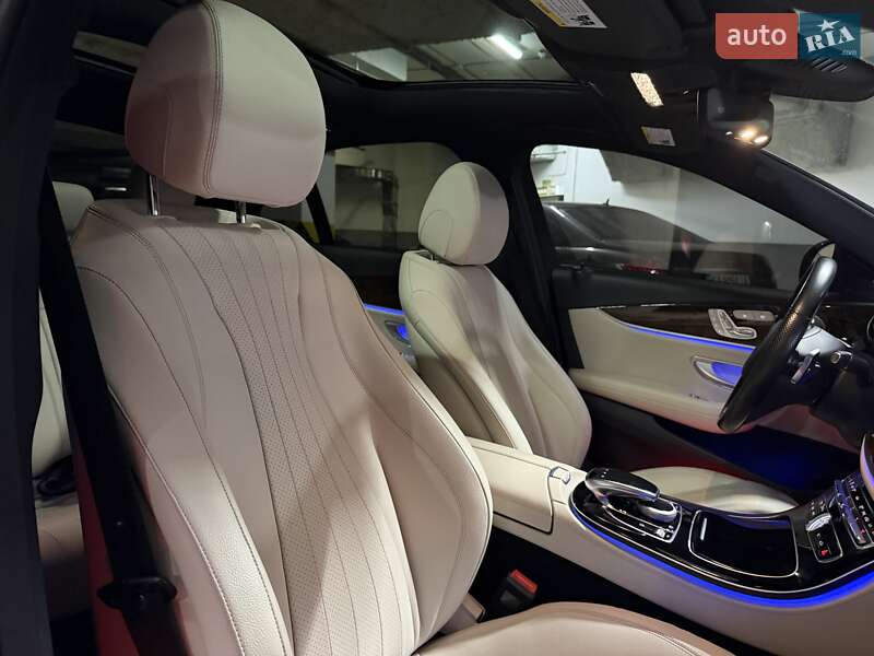 Седан Mercedes-Benz E-Class 2016 в Киеве