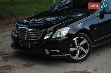 Седан Mercedes-Benz E-Class 2010 в 