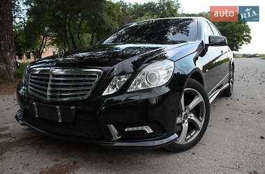 Седан Mercedes-Benz E-Class 2010 в 