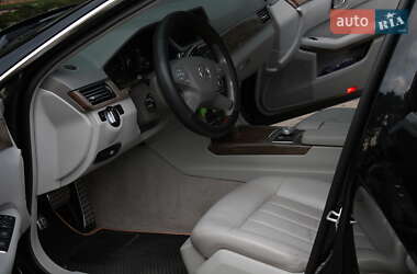 Седан Mercedes-Benz E-Class 2010 в 
