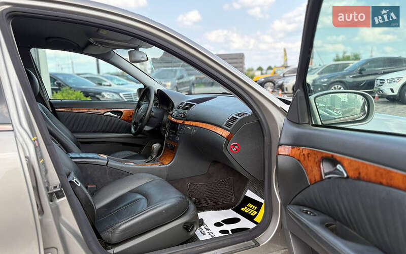 Седан Mercedes-Benz E-Class 2002 в Мукачевому