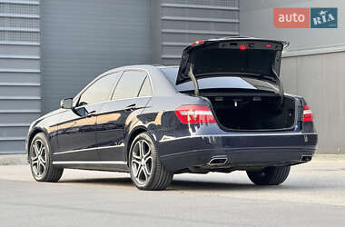 Седан Mercedes-Benz E-Class 2011 в 