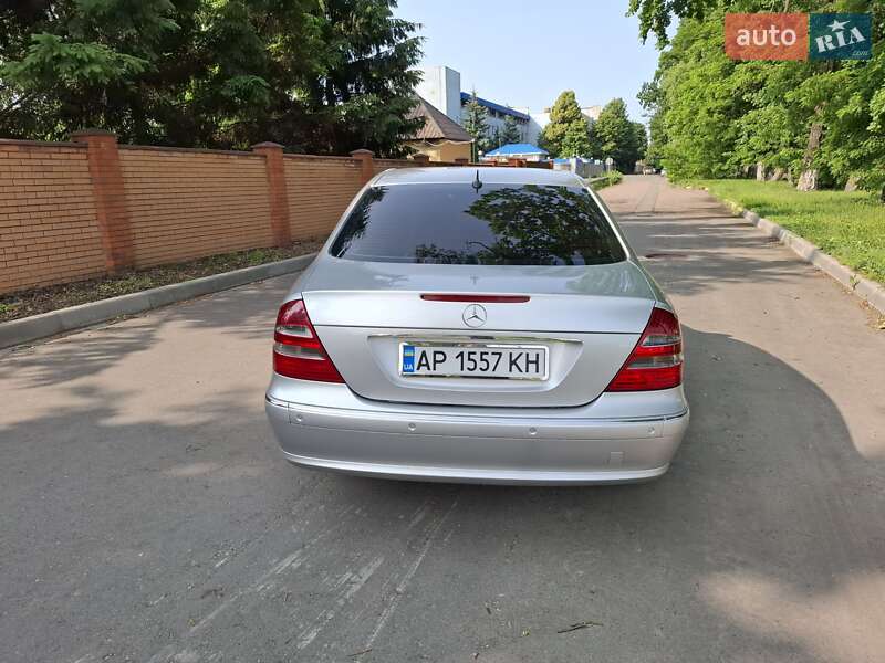 Седан Mercedes-Benz E-Class 2003 в Киеве