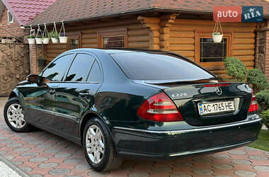 Седан Mercedes-Benz E-Class 2003 в 