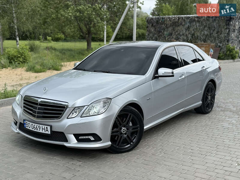 Mercedes-Benz E-Class 2010