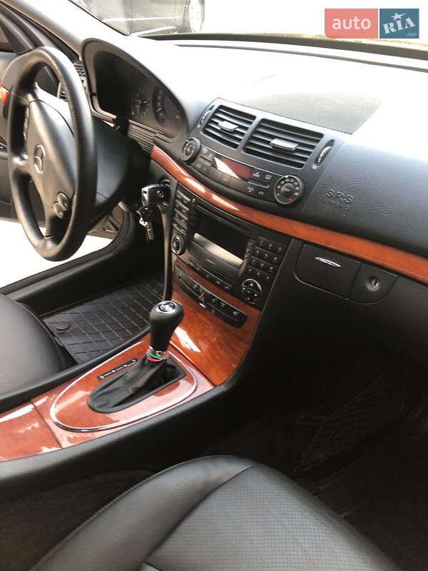 Седан Mercedes-Benz E-Class 2007 в Львове