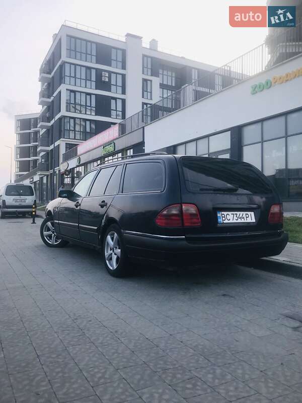 Универсал Mercedes-Benz E-Class 1997 в Львове