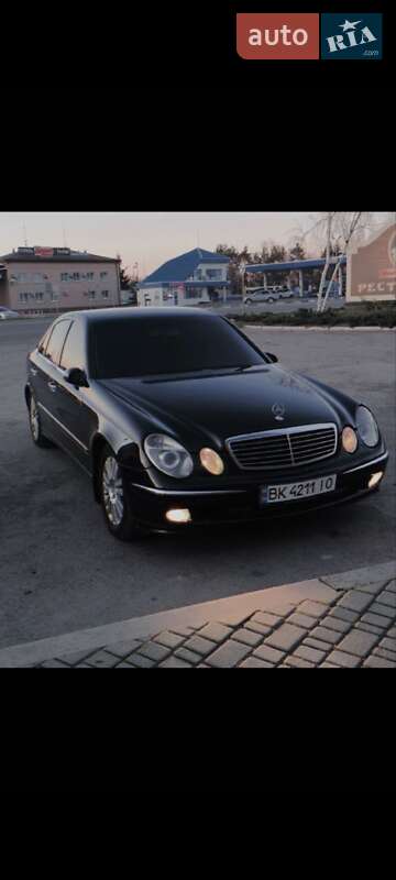 Mercedes-Benz E-Class 2005