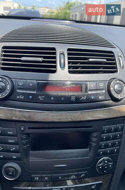 Седан Mercedes-Benz E-Class 2002 в 