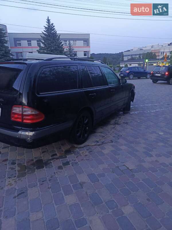 Универсал Mercedes-Benz E-Class 2002 в Львове
