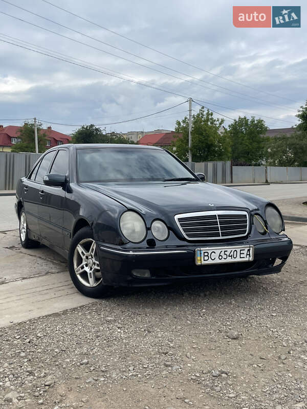 Mercedes-Benz E-Class 2000